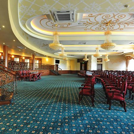 Park Hotel สตาราซาโกรา ภายนอก รูปภาพ The interior of the main hall