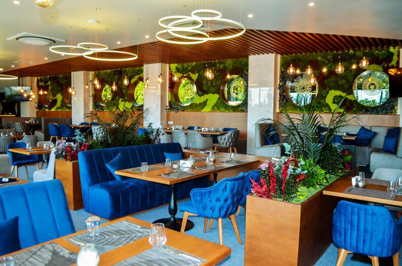 Park Hotel สตาราซาโกรา ภายนอก รูปภาพ Restaurant in the hotel