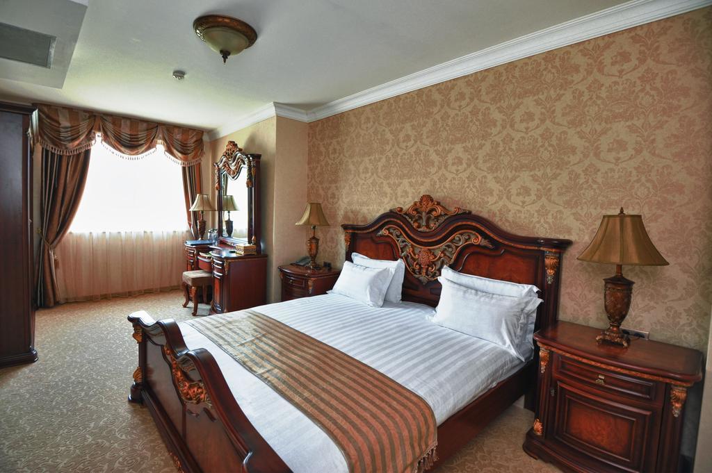 Park Hotel สตาราซาโกรา ภายนอก รูปภาพ A bedroom in the hotel